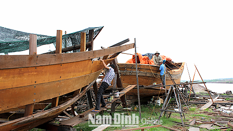 Nghề đóng tàu gỗ ở Thị trấn Quất Lâm