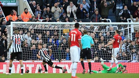 Man Utd bất ngờ bại trận trước Newcastle