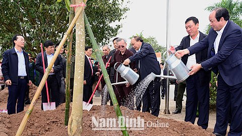 Thủ tướng Chính phủ Nguyễn Xuân Phúc về thăm và phát động phong trào Tết trồng cây tại tỉnh ta