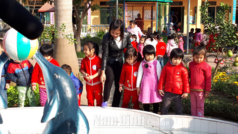 Nam Hùng quan tâm chăm sóc, giáo dục trẻ em