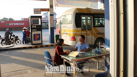 Sử dụng hóa đơn điện tử ở Công ty Xăng dầu Hà Nam Ninh