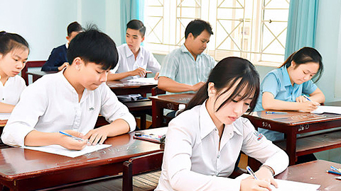Hôm nay, 19.786 học sinh trong tỉnh bước vào kỳ thi trung học phổ thông quốc gia