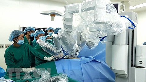Bệnh viện đầu tiên ở Việt Nam phẫu thuật cắt thận bằng robot