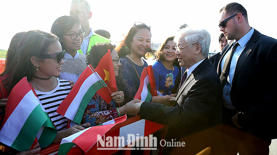 Tổng Bí thư Nguyễn Phú Trọng bắt đầu thăm chính thức Hung-ga-ri