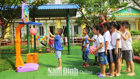 Chăm sóc, giáo dục trẻ em ở Trường Mầm non Thị trấn Ngô Đồng