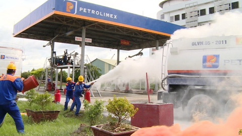 Công ty cổ phần Xăng dầu khí Nam Định diễn tập phòng cháy và chữa cháy