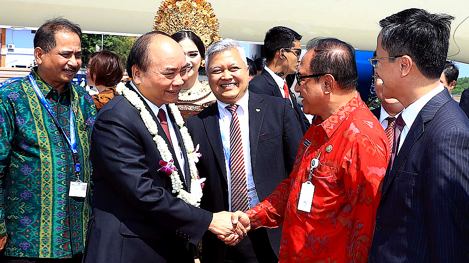 Thủ tướng Nguyễn Xuân Phúc tham dự cuộc gặp các nhà lãnh đạo ASEAN và thăm In-đô-nê-xi-a