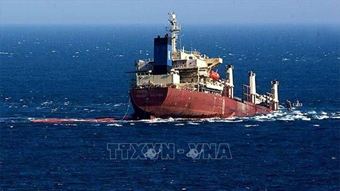 Nhiều thuyền viên mất tích do chìm tàu tại Indonesia