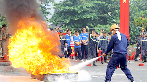 Ủy ban nhân dân tỉnh chỉ đạo tăng cường công tác phòng cháy, chữa cháy