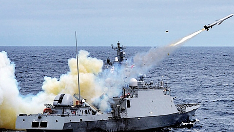 Hàn Quốc phát triển thành công tên lửa đánh chặn từ tàu chiến