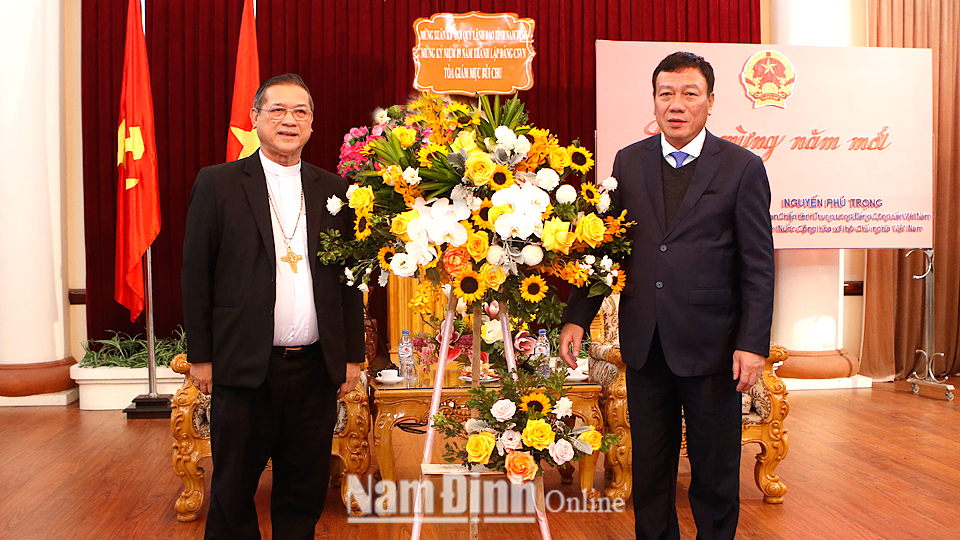 Đoàn đại biểu các tôn giáo chúc mừng Tỉnh uỷ nhân dịp Kỷ niệm 89 năm Ngày thành lập Đảng Cộng sản Việt Nam