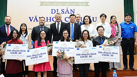 Năm bạn trẻ Việt Nam giành giải thưởng &quot;Di sản văn hóa châu Âu&quot;
