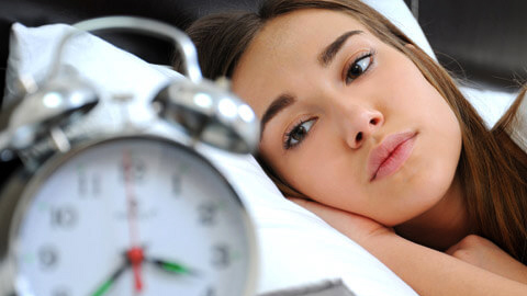 Vì sao người trẻ 20-30 tuổi cũng bị rối loạn giấc ngủ?