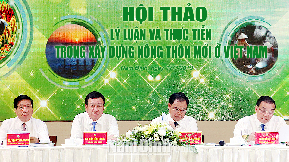 Hội thảo &quot;Lý luận và thực tiễn trong xây dựng nông thôn mới ở Việt Nam&quot; phiên toàn thể