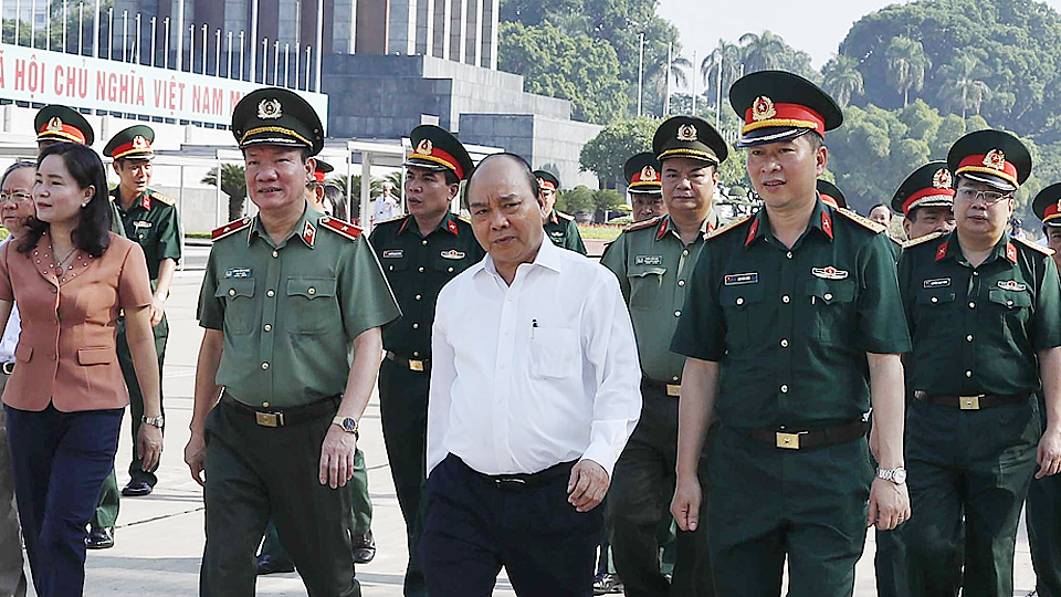 Thủ tướng Nguyễn Xuân Phúc kiểm tra công trình, khu vực Lăng Chủ tịch Hồ Chí Minh
