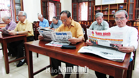 Từ 2-9, Báo Nam Định ra tăng kỳ và mở rộng phát hành đến đảng viên từ 50 năm tuổi Đảng trở lên