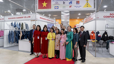 Doanh nghiệp dệt may Việt Nam tìm kiếm cơ hội tại thị trường Nga