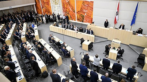 Áo bầu cử Quốc hội trước thời hạn