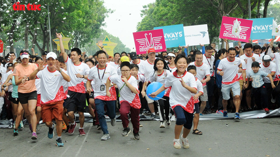 10 nghìn người tham gia chạy bộ gây quỹ hỗ trợ cho 180 bệnh nhi tim bẩm sinh