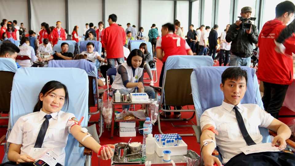 Tổ chức 10 đợt hiến máu tại Bệnh viện Đa khoa tỉnh, thu được 579 đơn vị máu