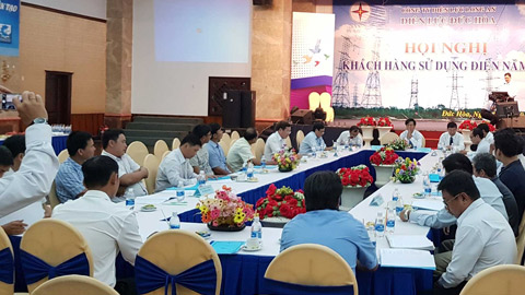 Công ty Điện lực Nam Định tổ chức hội nghị khách hàng sử dụng điện