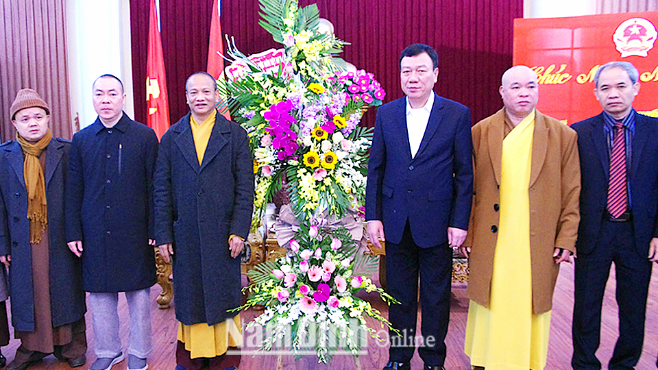 Đoàn đại biểu Giáo hội Phật giáo tỉnh chúc mừng Tỉnh ủy, HĐND, UBND tỉnh nhân kỷ niệm 90 năm Ngày thành lập Đảng và đón Xuân Canh Tý 2020