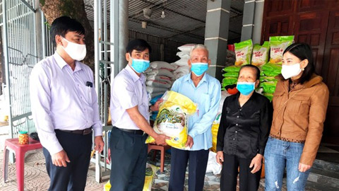 Tập đoàn Lộc Trời ủng hộ 3 tấn gạo phòng, chống dịch COVID-19