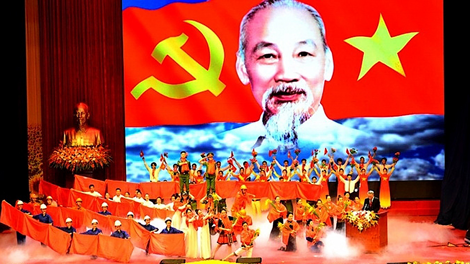 Báo chí đẩy mạnh tuyên truyền kỷ niệm 130 năm Ngày sinh Chủ tịch Hồ Chí Minh