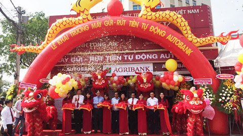 Agribank Nam Định khai trương máy gửi - rút tiền tự động Autobank