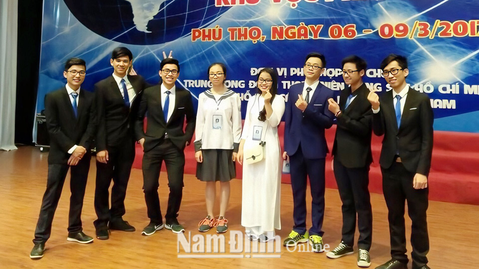 Phong trào sáng tạo khoa học kỹ thuật ở Trường THPT chuyên Lê Hồng Phong