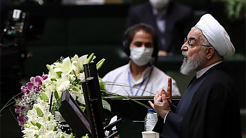 Iran đối mặt với năm khó khăn nhất vì lệnh trừng phạt và COVID-19