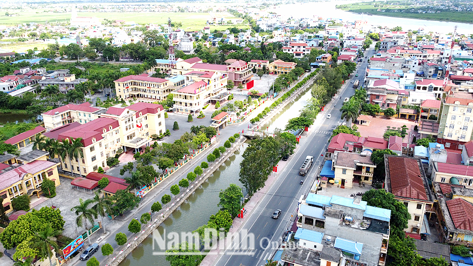 Phát huy truyền thống anh hùng cách mạng, xây dựng huyện Trực Ninh phát triển nhanh, bền vững