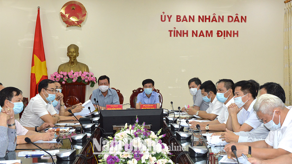 Thủ tướng Nguyễn Xuân Phúc chủ trì hội nghị trực tuyến toàn quốc về phòng chống dịch COVID-19