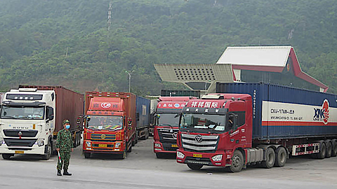 Lạng Sơn: Mỗi ngày tồn hơn 500 xe hàng nông sản xuất khẩu