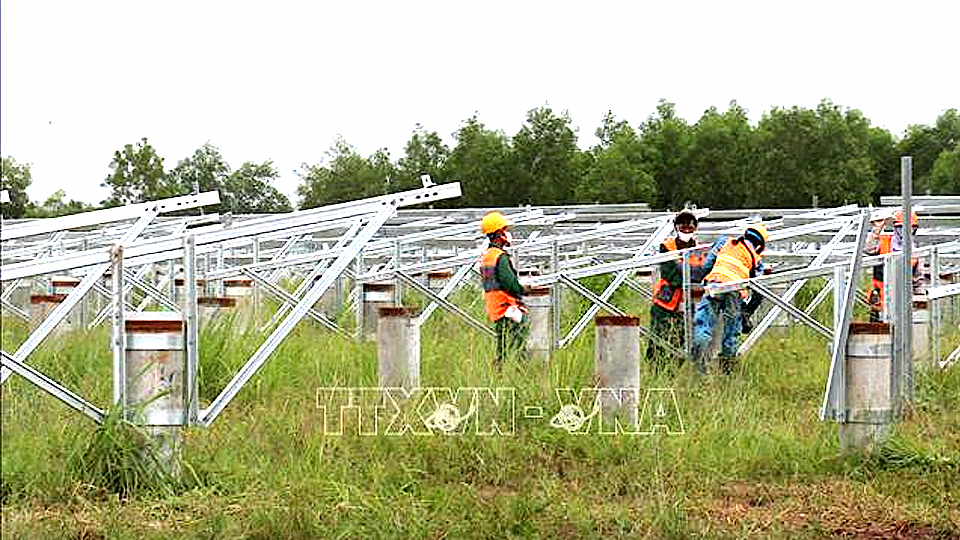 Bình Phước: Tăng tốc đóng điện dự án điện mặt trời