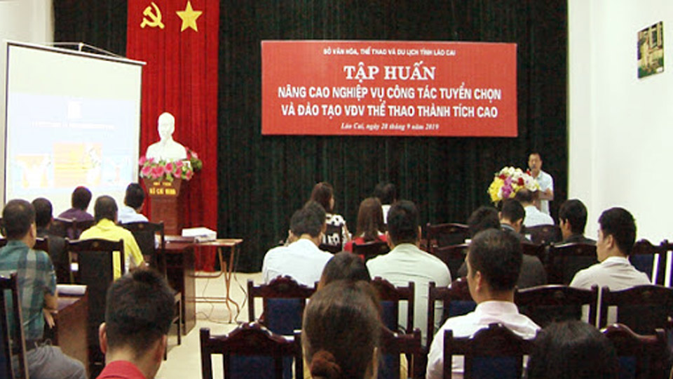 Tập huấn hướng dẫn sử dụng hệ thống thông tin báo cáo tỉnh Nam Định