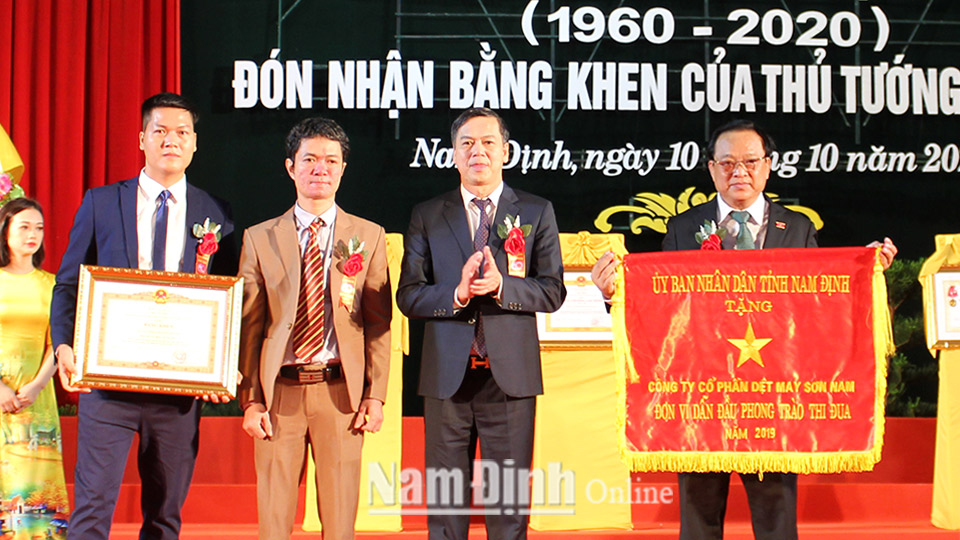 Công ty cổ phần Dệt may Sơn Nam kỷ niệm 60 năm thành lập và đón nhận Bằng khen của Thủ tướng Chính phủ
