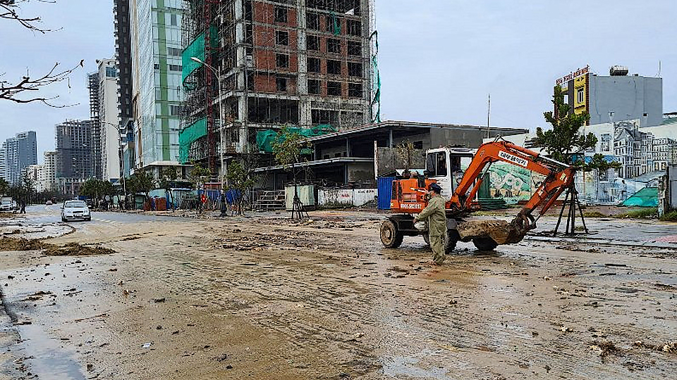 Đà Nẵng: Nhanh chóng dọn dẹp đường biển