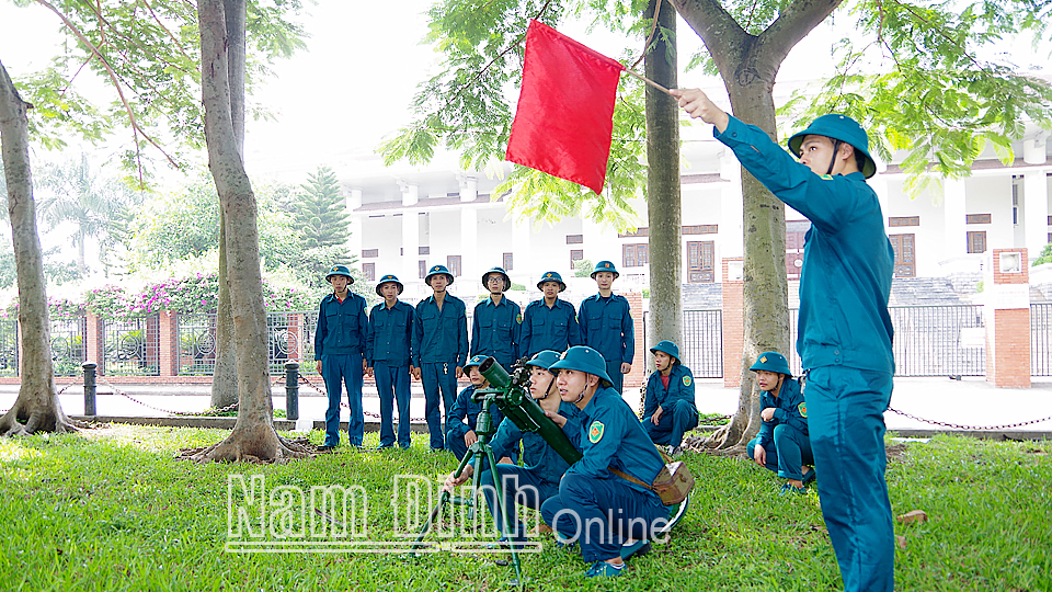 Lực lượng vũ trang thành phố Nam Định đẩy mạnh phong trào thi đua quyết thắng