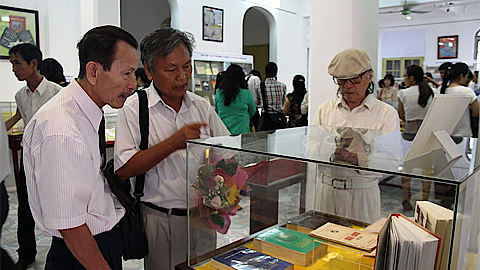 Thừa Thiên - Huế: Triển khai "Tủ sách Huế" hình thành bộ quà tặng văn hóa