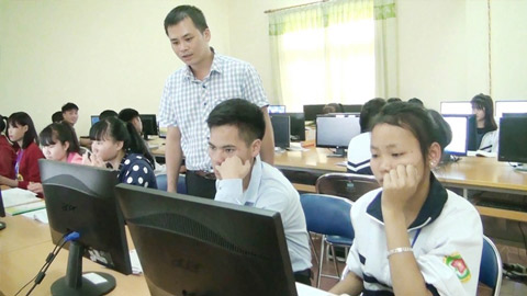 Tọa đàm &quot;Xây dựng xã hội học tập ở Việt Nam: Thực tiễn và giải pháp công nghệ&quot;