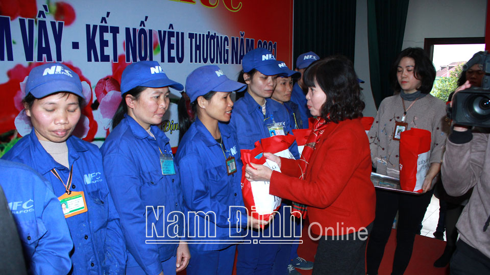 Công ty cổ phần Lâm sản Nam Định chăm lo bảo vệ quyền lợi người lao động