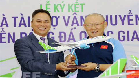 Đội tuyển bóng đá Việt Nam bay thẳng sang UAE bằng Boeing 787