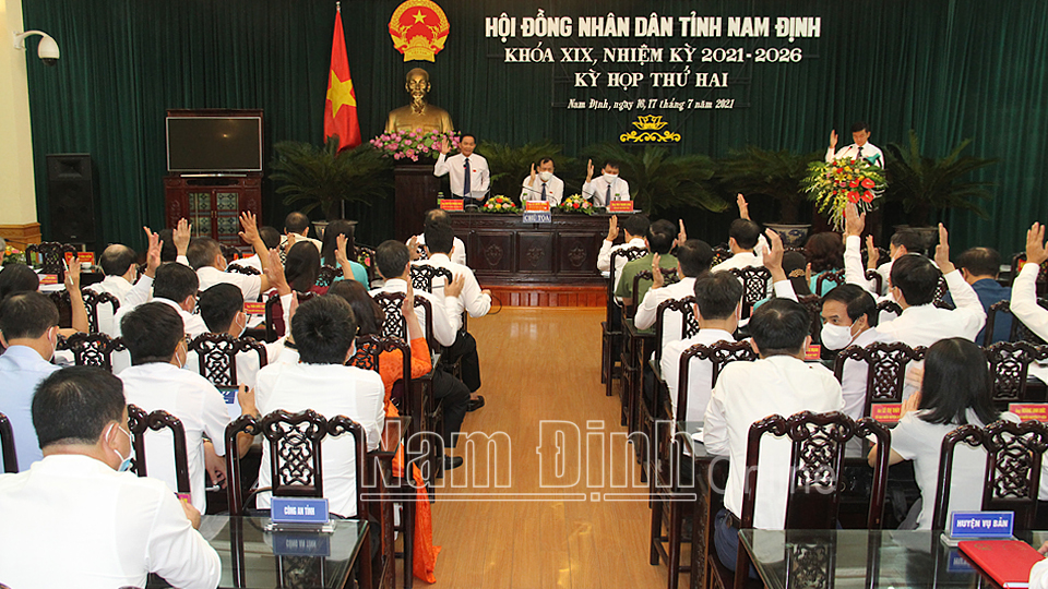 Nghị quyết về chấp thuận Báo cáo nghiên cứu tiền khả thi điều chỉnh dự án Đầu tư xây dựng Khu trung tâm lễ hội thuộc Khu di tích lich sử - văn hóa thời Trần tai tỉnh Nam Đinh