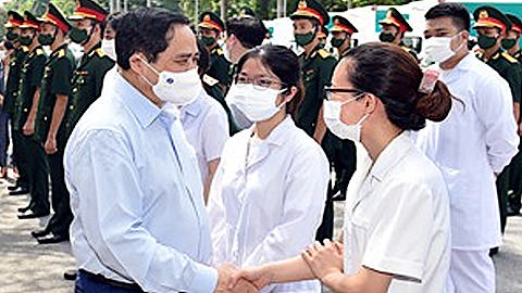 Thủ tướng Phạm Minh Chính gửi thư động viên các lực lượng tuyến đầu phòng, chống dịch COVID-19