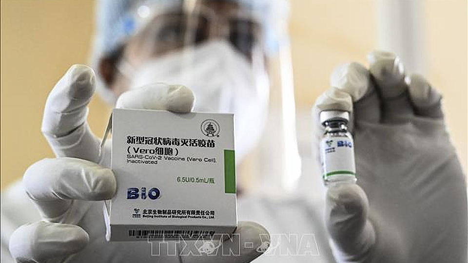 Trung Quốc phê chuẩn sử dụng khẩn cấp vắc-xin của hãng Sinopharm cho trẻ từ 3-17 tuổi