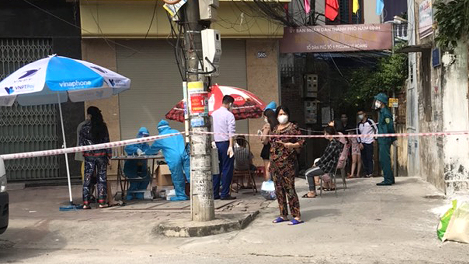 Thành phố Nam Định tăng cường các biện pháp cấp bách, kiểm soát dịch COVID-19