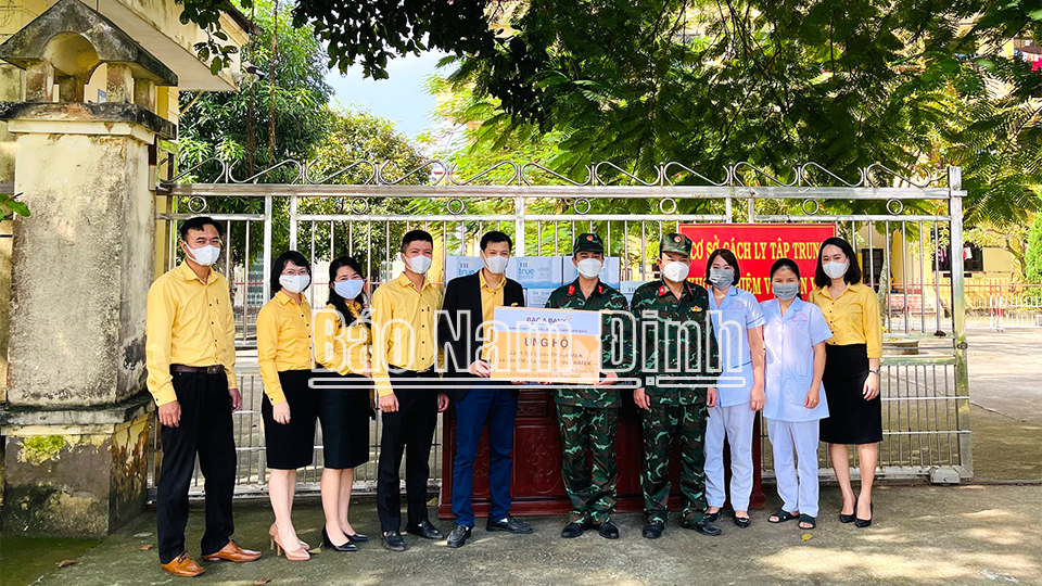 BAC A BANK Nam Định ủng hộ công tác phòng, chống dịch bệnh COVID-19 tại các địa phương