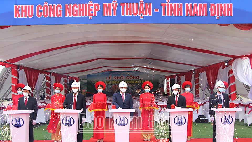 Khởi công dự án đầu tư xây dựng hạ tầng Khu công nghiệp Mỹ Thuận