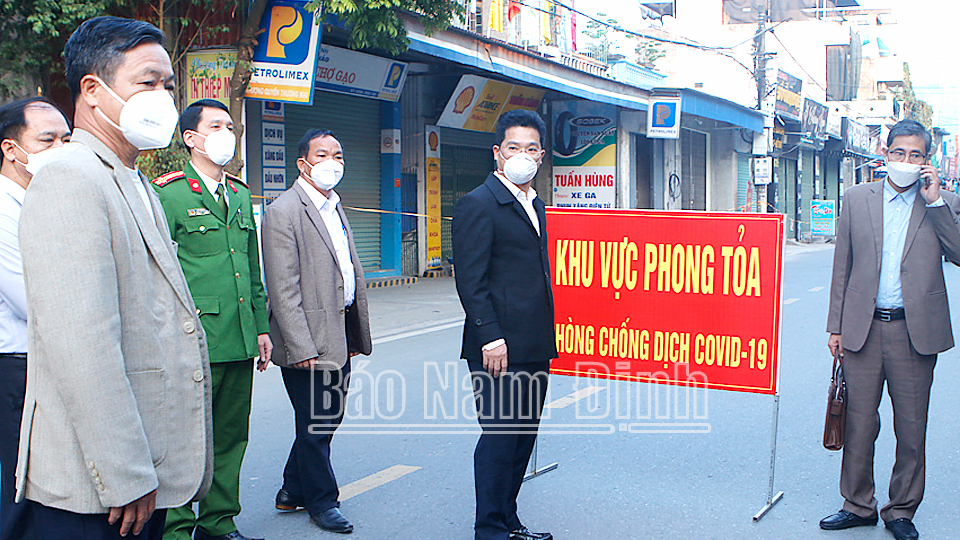 Đồng chí Phó Chủ tịch Thường trực UBND tỉnh kiểm tra công tác phòng, chống dịch COVID-19 tại xã Thành Lợi
